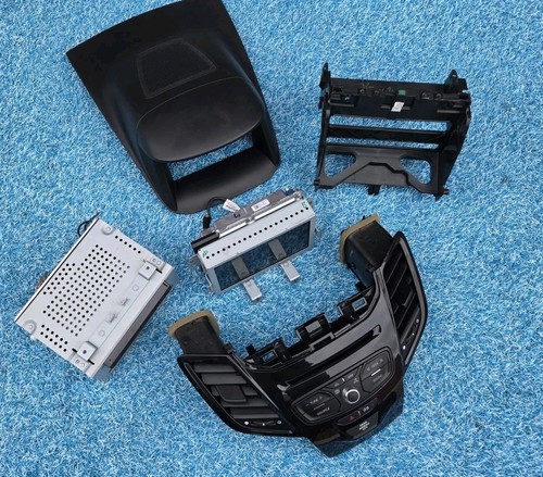 Ford fiesta radio sync - 13-18,